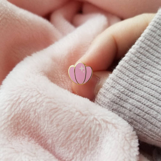 Pink shell mini pin and stud earrings